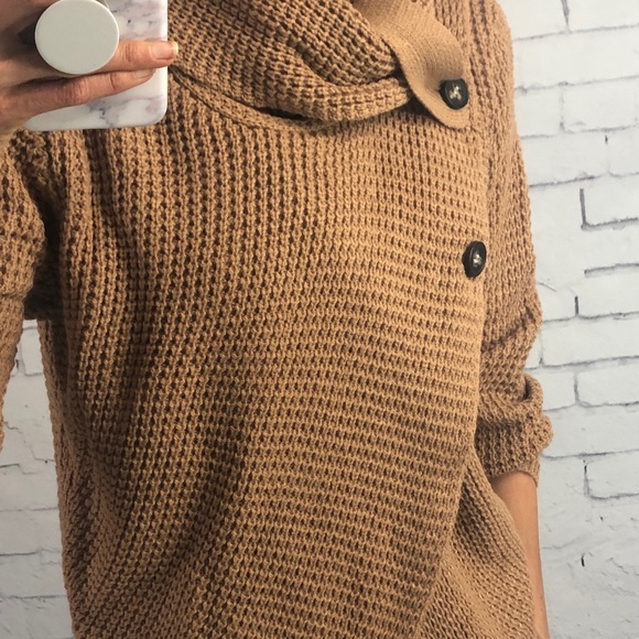 Sweater - Picture 3 of 4